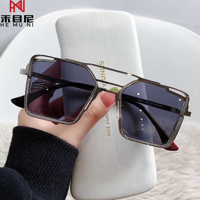 실버 프레임 블랙 그레이 시트