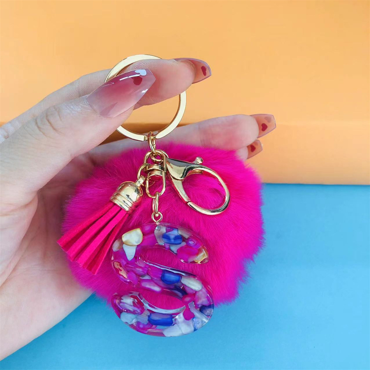 32g Weight Bag Pendant, Keychain Classification 1 Piece Quantity Holiday, Party Occasion Resin Material Letter, Hairball Pattern Unisex Gender Simple Style, Commute Style Simple Style Commute Letter Hairball Resin Unisex Bag Pendant Keychain 8