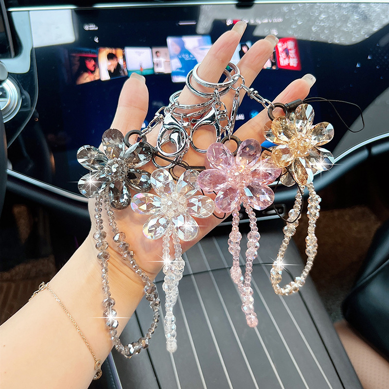 Creative New Glass Diamond Crystal Flower Car Keychain Korean Style Mobile Phone Chain Bag Pendant Women Wholesale Finished Product