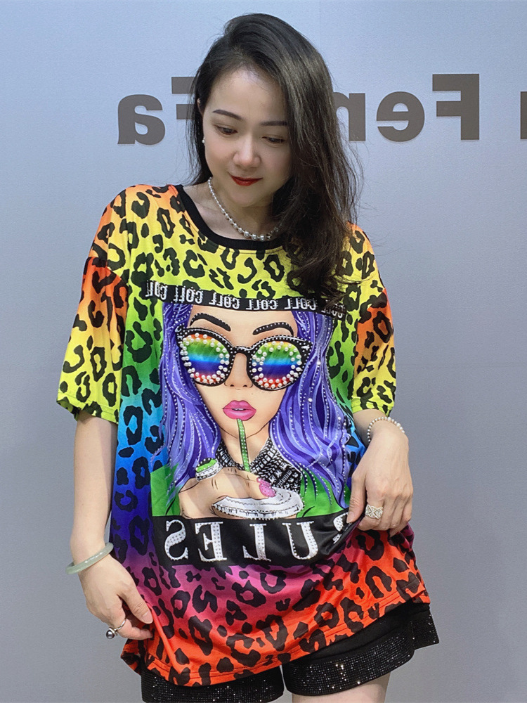 Diseño de nicho sentido helado algodón de manga corta top mujer verano transfronterizo europeo y americano ropa de mujer suelta estampado de leopardo con cuentas camiseta de media manga