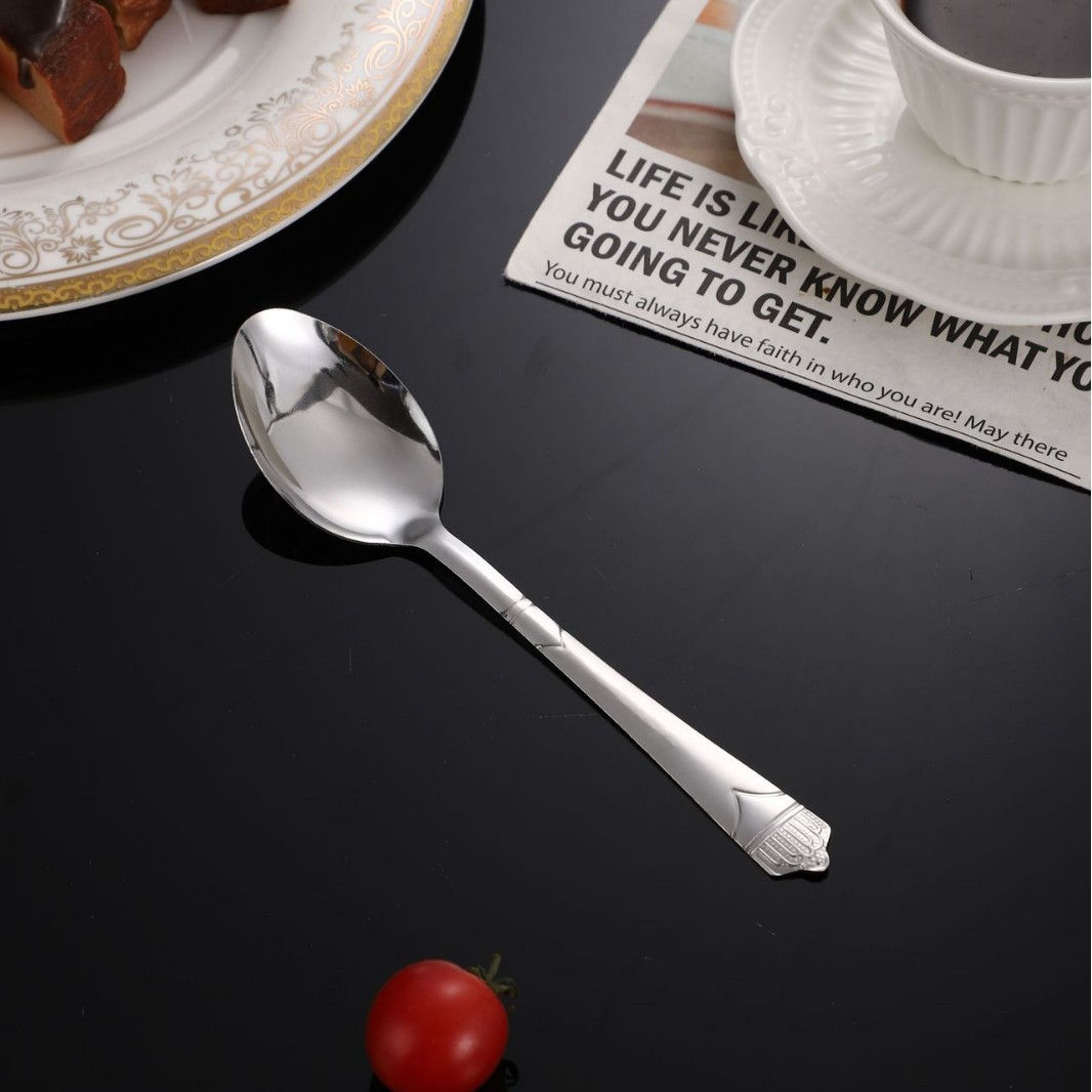 Retro Royal Court relieve de la tarde cuchara fuente de fábrica de 410 acero inoxidable chorro de arena corona horquilla cuchara de filete estilo occidental