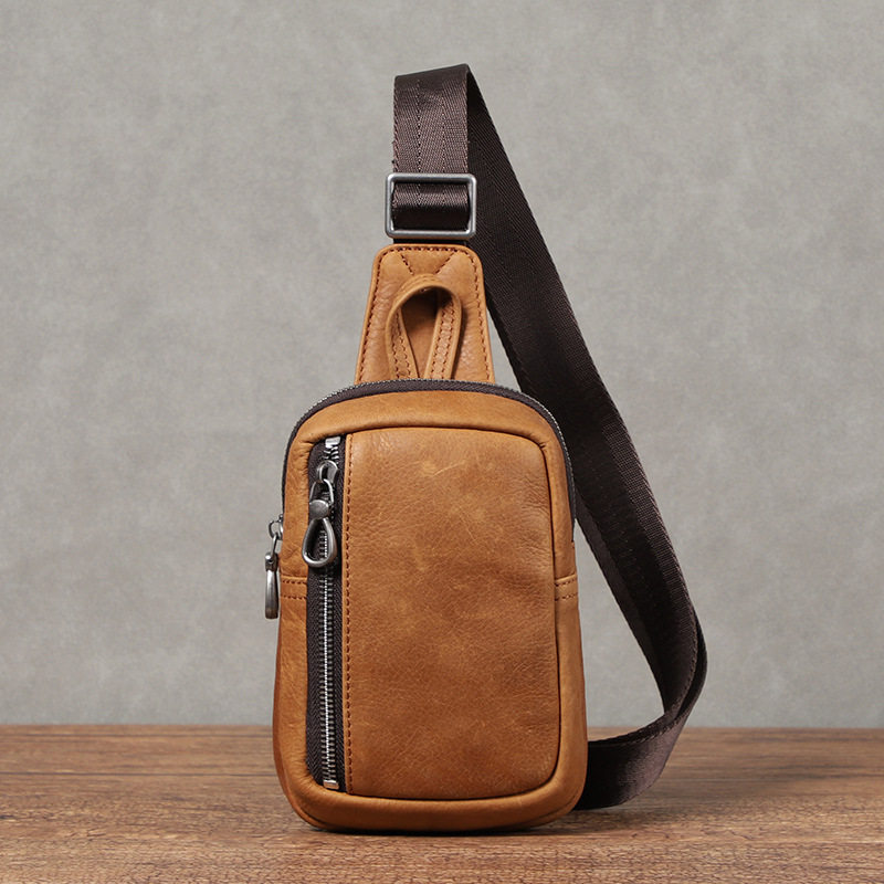 Túi đeo chéo nam mini da bò lớp đầu 13x5x19 cm — Màu đen chi tiết 2