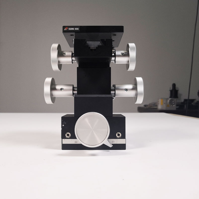 c XYZ三轴手动平台 XZ轴行程正负20mm Y轴行程40mm