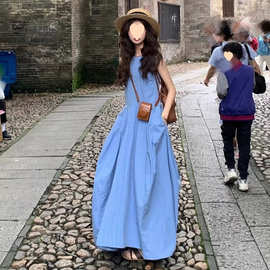 余单款云理洱海旅游穿搭女多巴胺海岛蓝色度假沙滩连衣裙