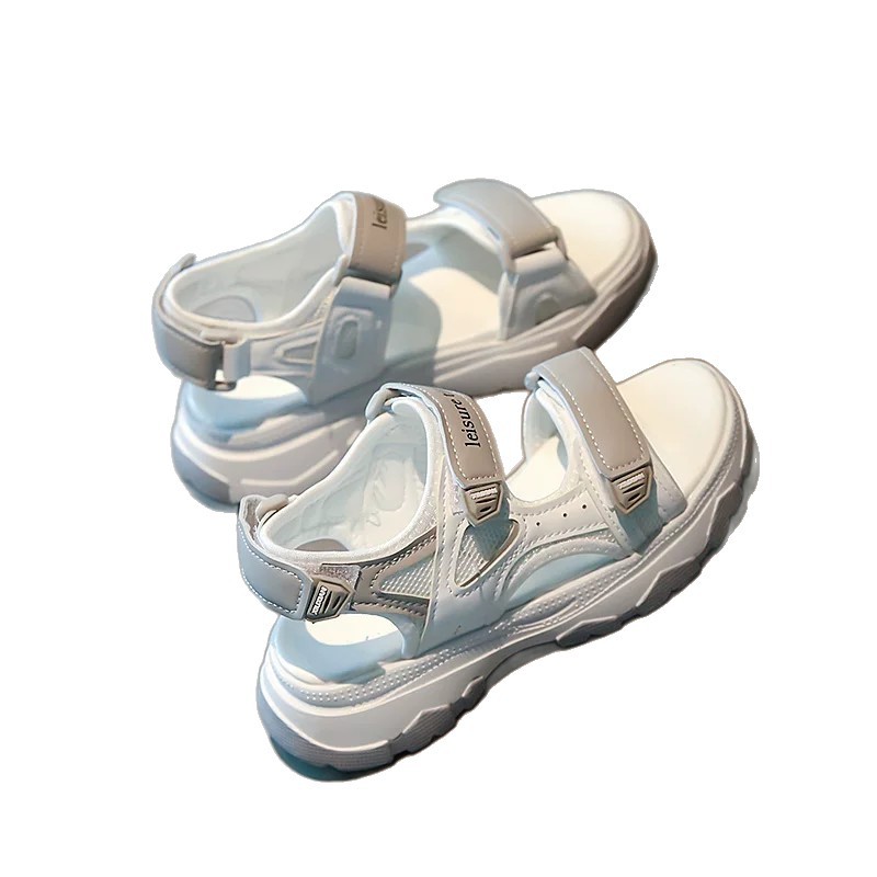 Niñas sandalias huecas de verano 2026 nuevos niños de estilo medio y grande simple moda versátil zapatos de playa zapatos para niños