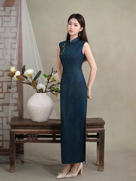 Long lightweight retro summer cheongsam sleevless