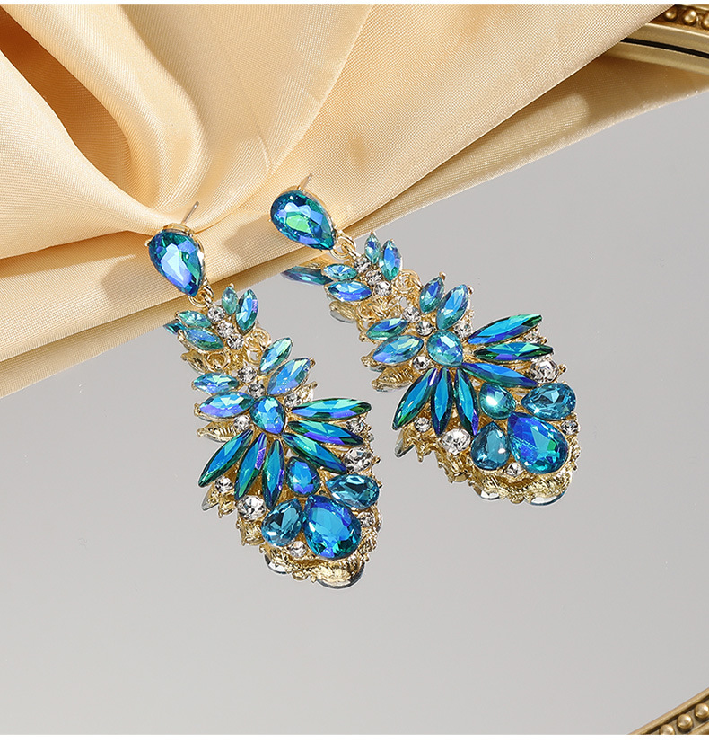 20g Weight 1 Pair Simple Style Flower Plating Alloy Rhinestones Drop Earrings