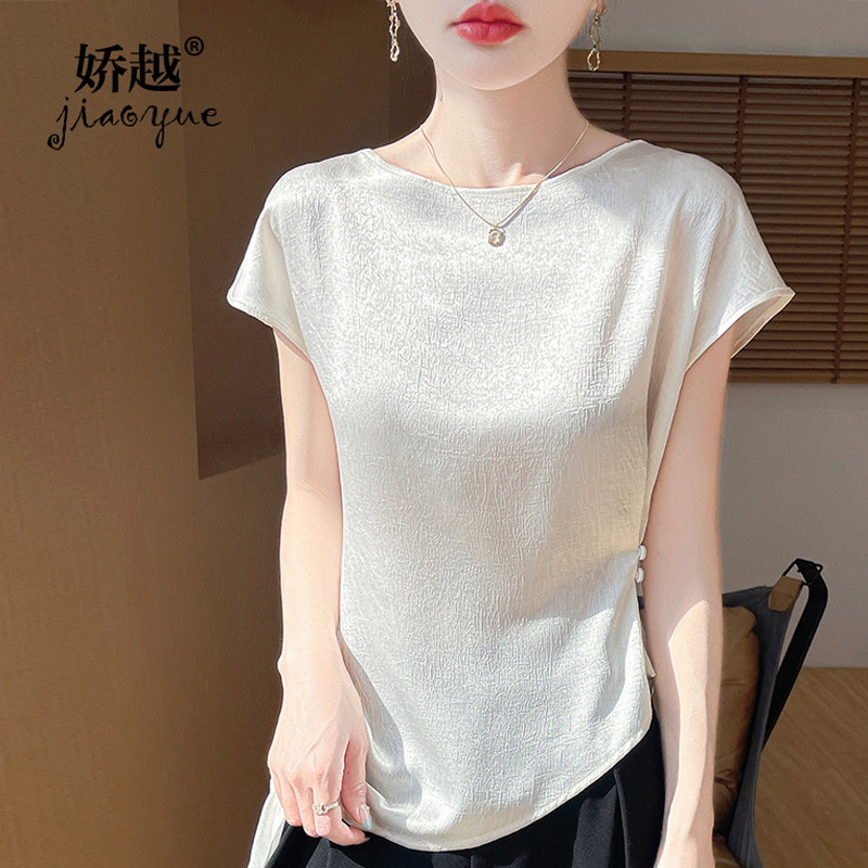 Summer base body-friendly T-shirt with a round collar
