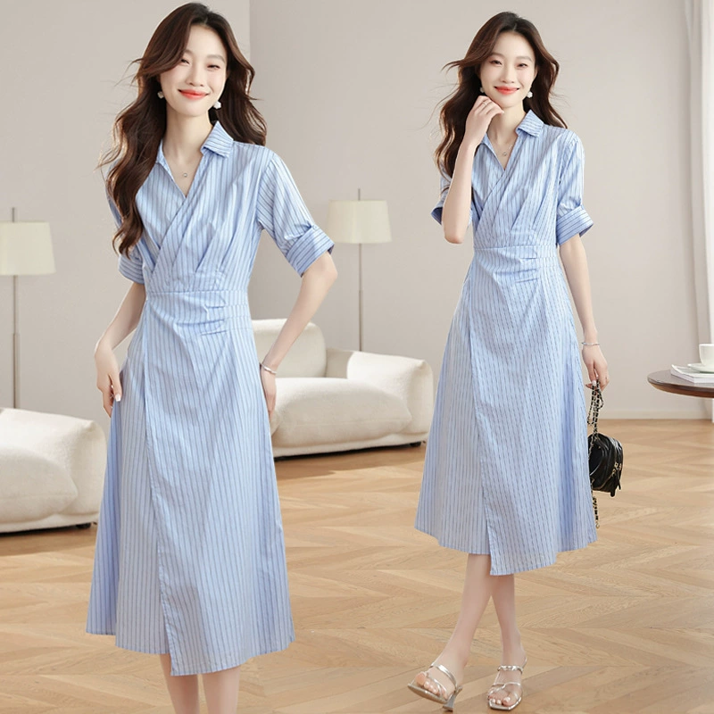 Настоящее фото женского платья-рубашки в полоску в студенческом стиле, новый летний стиль во французском стиле, красивая и очень красивая длинная юбка.