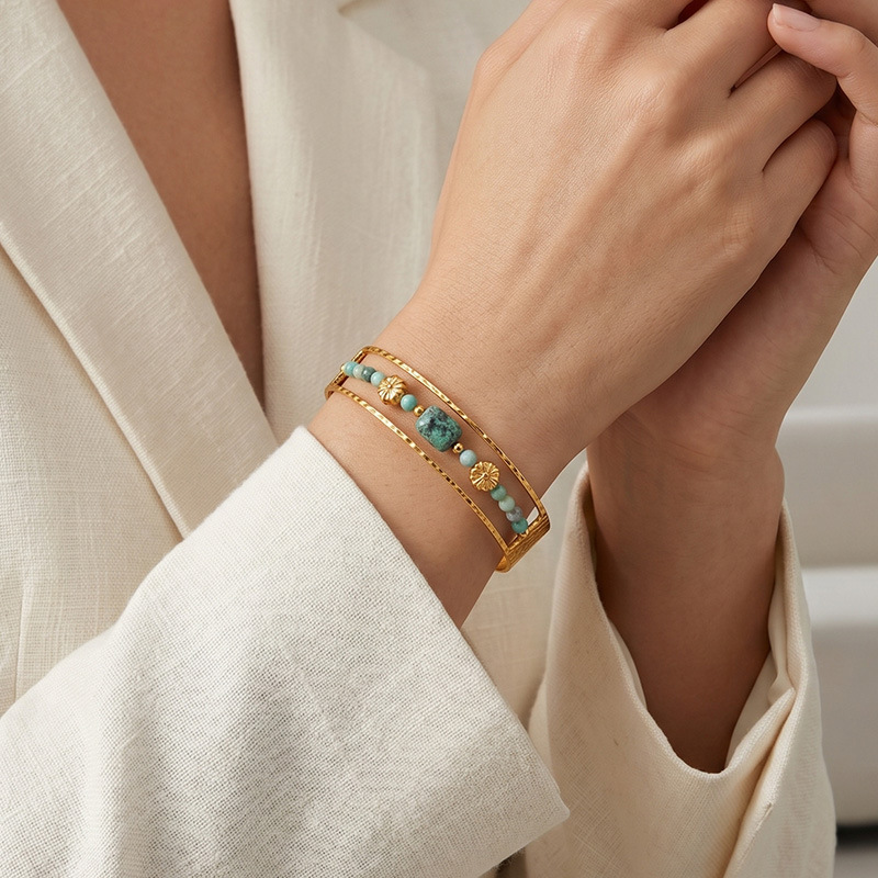 Alta Europa y los Estados Unidos acero inoxidable viento marino pulsera de concha ligera de lujo nicho transfronterizo venta caliente acero titanio joyas de piedra natural mujeres