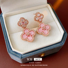 耳环;项链;手链