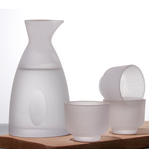 Chinese-style sake bottle white liquor cup set transparent glass household swan neck ice wine bottle plum wine bottle fruit wine cup wine utensils 