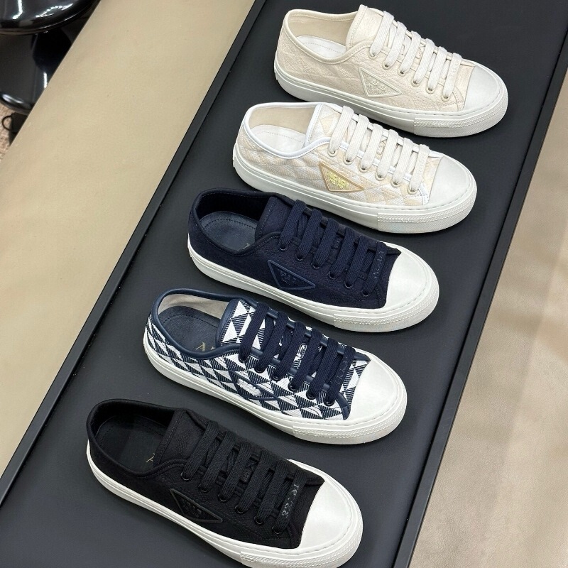 High-End Quilted Thick-Soled Women's Lace-Up Casual Shoes Pd Home 2024 Autumn and Winter New Soft-Soled Comfortable Shoes on the Trendy