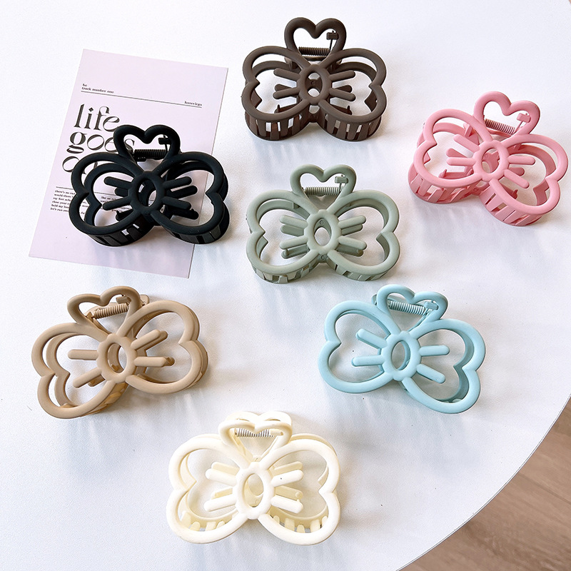 Cute hairgrip with bow