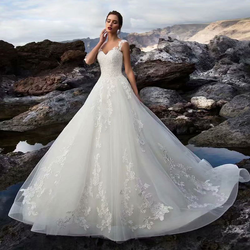 El Comercio exterior europeo y americano Amazon AliExpress desea nuevo encaje con cuello en V doble hombro vestido de novia para adelgazar largo