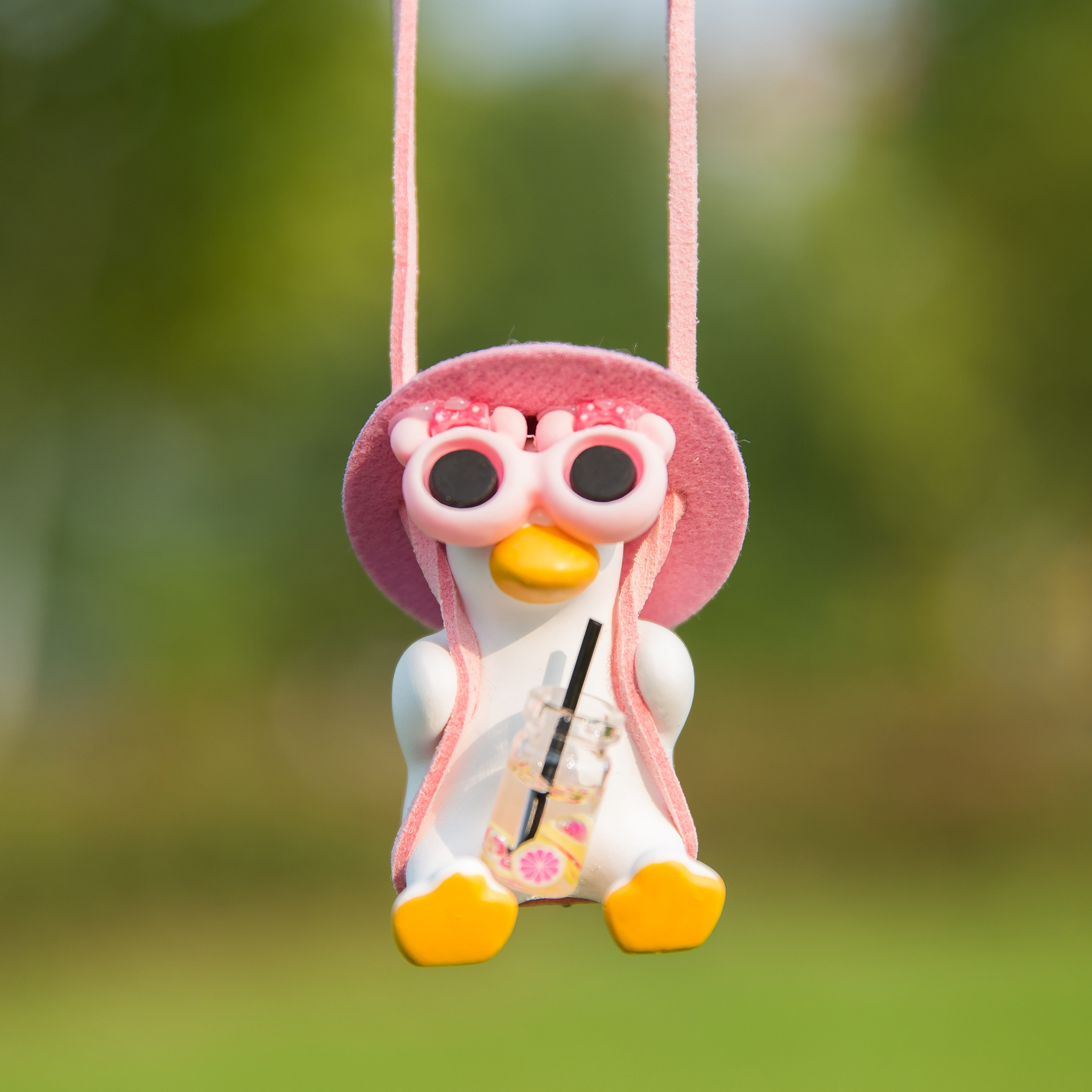 Qìchē – Cross-border swing duck net Car hanging - pink-hat-bottle-duck