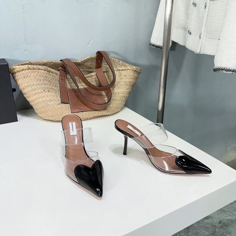 Transparent Sandals Women's 2024 Spring and Summer New Fairy Style Pointed Toe Stiletto Love Shaped High Heels Sexy Baotou Sandals