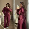 Бордовый