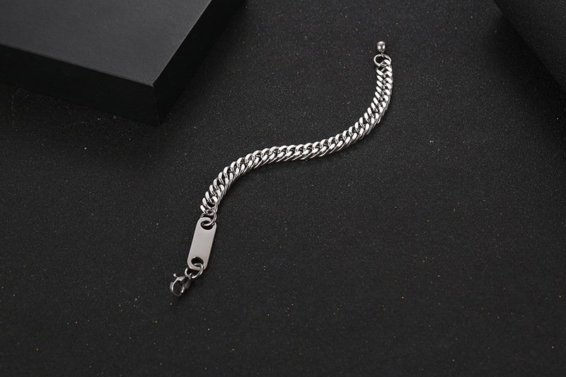 Titanium Steel Fashion Simple Men's And Women's Cuban Chain Accessories display picture 4