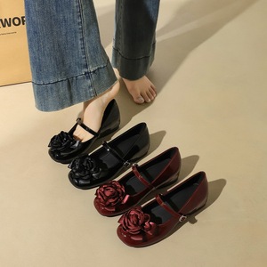 839-H121 Mary Jane women's shoes with flower shaped round toe, commuting style, height increasing ballet, patent le