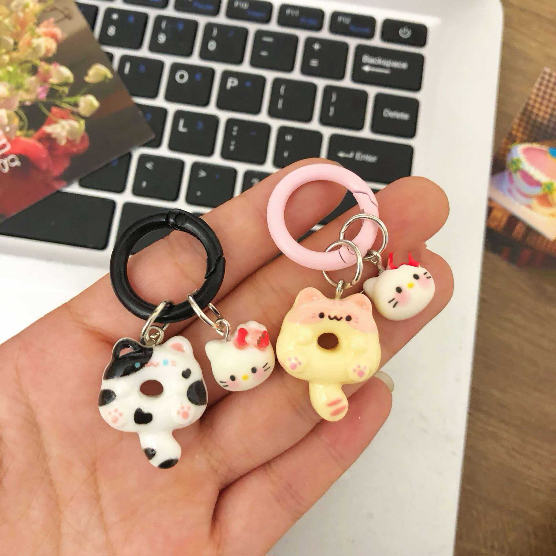 Original Cute Cartoon Siamese Kitten Circle Keychain Ins-Style Keychain Backpack Earphone Pendant Student Accessory