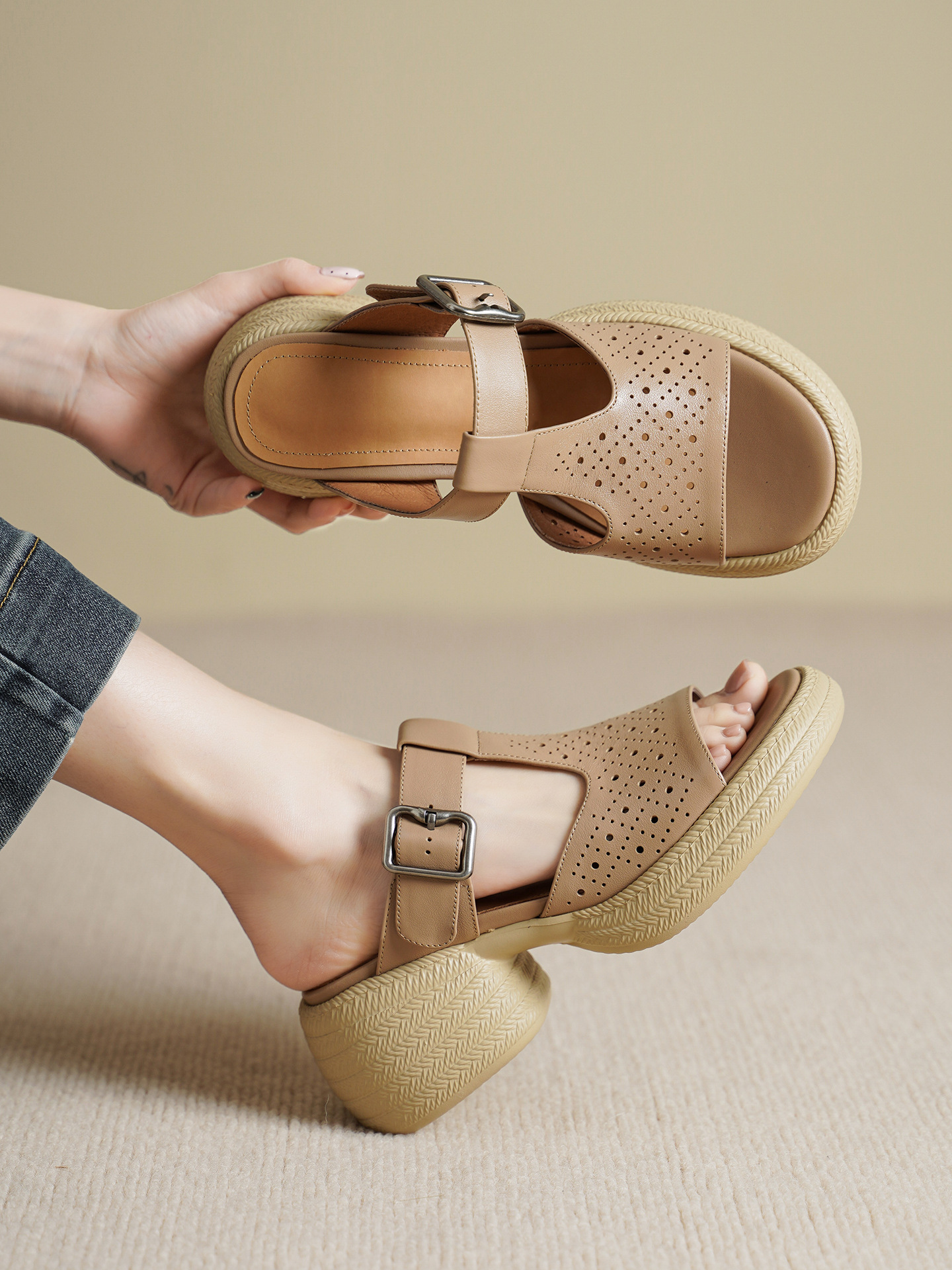 Sandal nữ da bò cao gót quai chữ T đế dày — đen chi tiết 3