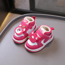 一件代发女宝宝学步鞋冬季加绒软底运动鞋草莓熊中帮小童幼儿板鞋