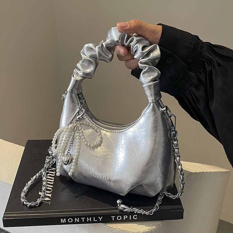 Korean Style Soft Leather Portable This Week Cloud Bag Women's 2024 New Arrival Stylist Texturized Crossbody Women's Bag Single Shoulder Bag