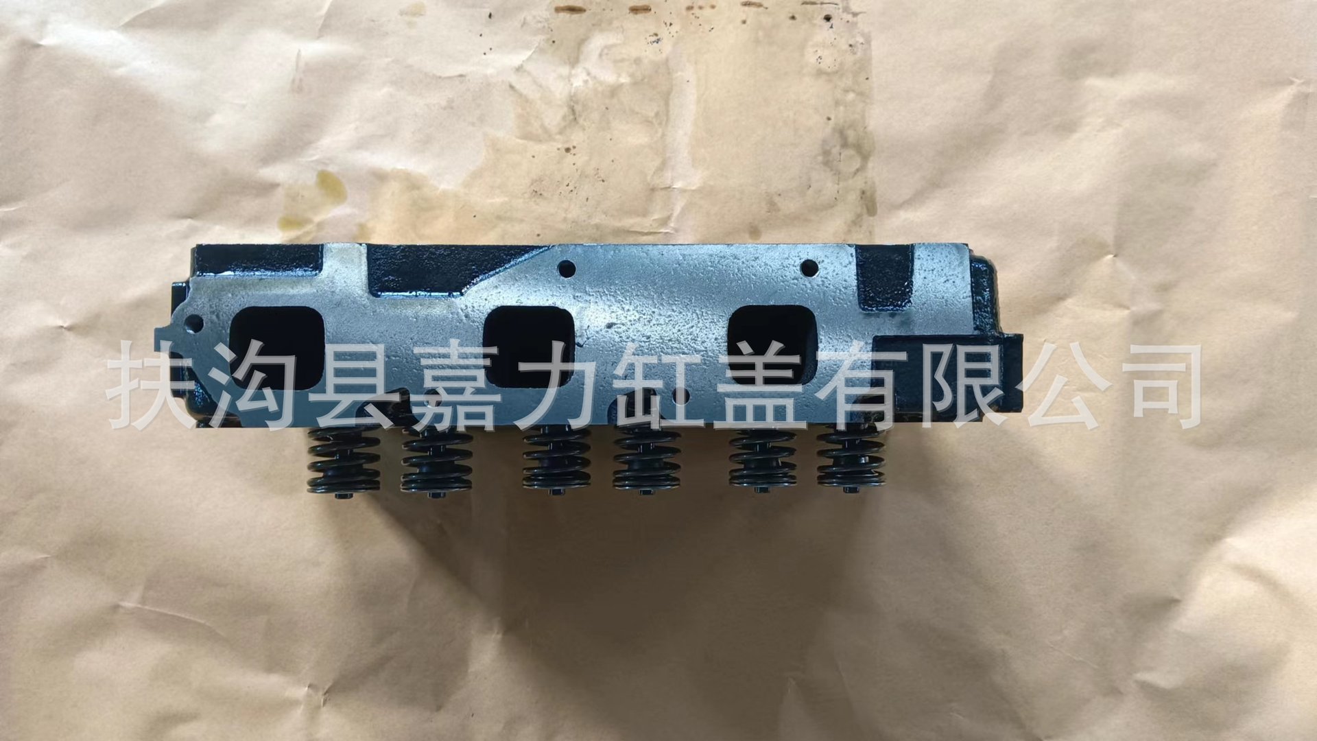 Source factory direct engine cylinder head assembly D1703 three-cylinder Kubota cast iron cylinder head assembly D1703