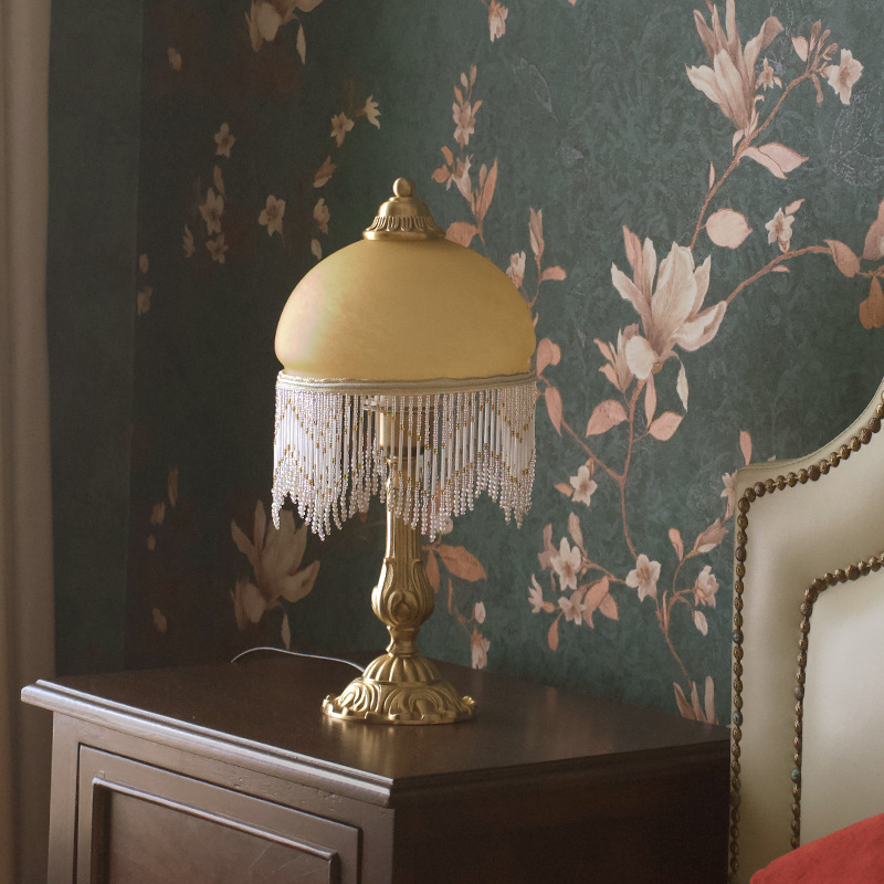 Western Antique French Brass Glass Tassel Table Lamp Middle Ancient Vintage Home Decoration Homestay Living Room Bedside Copper Lamp