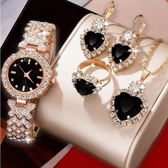 New Explosions Fashion Roman Pattern Diamond Women's Watch Women's Watch Quartz Watch Bracelet Women's Watch_voghion.com