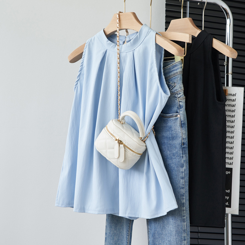 Hot girl temperament outerwear vest women's clothing summer design sense French niche sleeveless blue halter sling top fashion Hot girl temperament outerwear vest women's clothing summer design sense French niche sleeveless blue halter sling top fashion