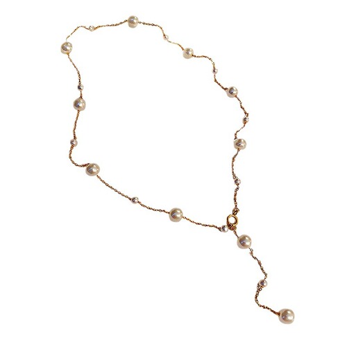 Elegant clavicle chain, small fresh titanium steel gypsophila pearl necklace, Japanese and Korean simple tassel versatile personalized necklace for women