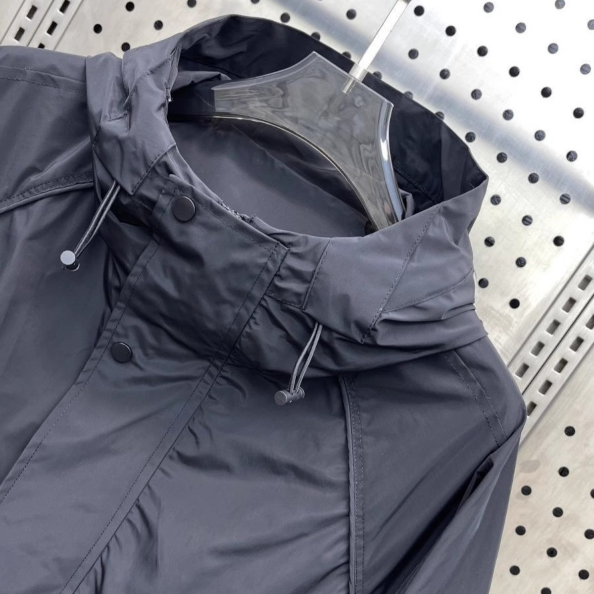 Estilo caliente otoño e invierno nuevo estilo herramientas chaqueta casual de moda con capucha para hombres chaqueta de todo fósforo de tendencia chaqueta superior