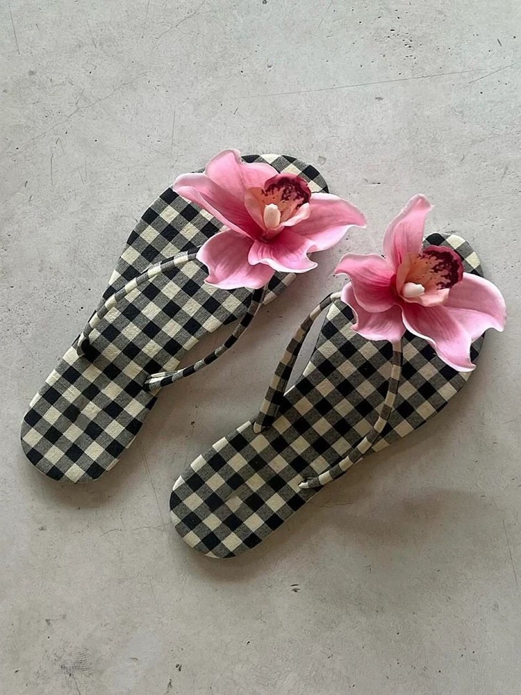 Chanclas con flores, sandalias tipo thong, exportadas por tiendas departamentales, textiles para el hogar, EVA