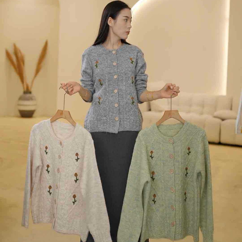 H0828-111 Celebrity-style handcrafted three-dimensional embroidery thick knitted cardigan G H0828-111 Celebrity-style handcrafted three-dimensional embroidery thick knitted cardigan G