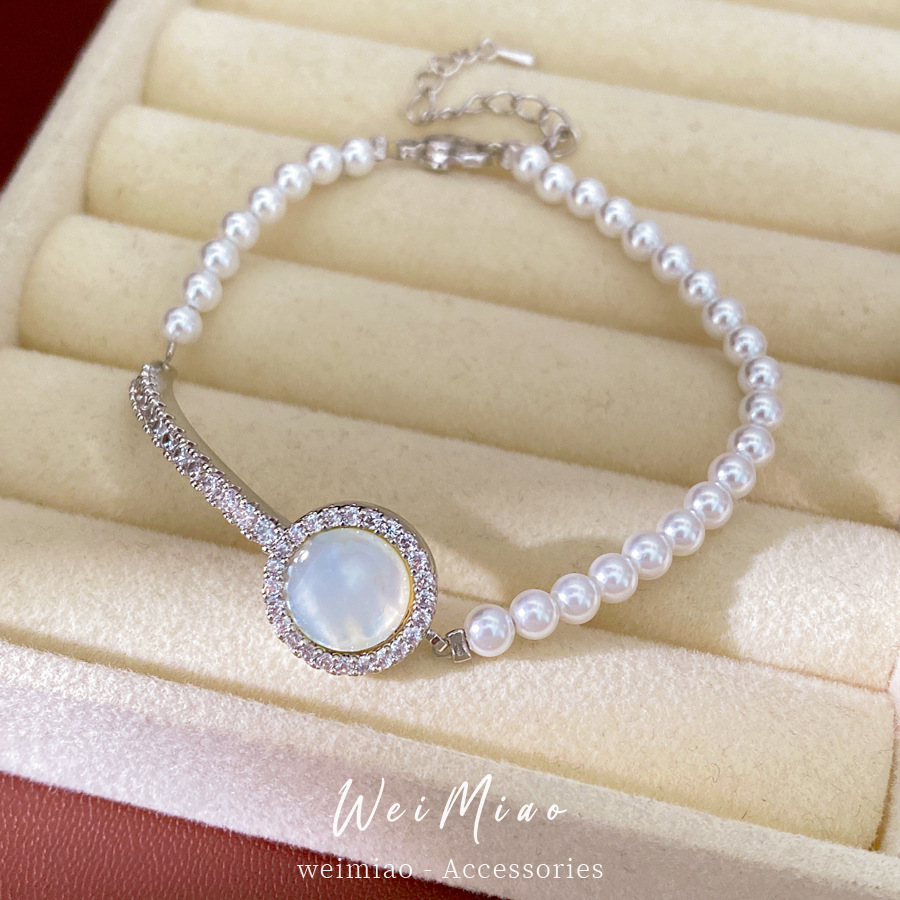 Brazalete de perlas redondas conchas de piedra de diamante lujoso pulsera de nicho estilo palacio exquisito retro joyería de mano versátil