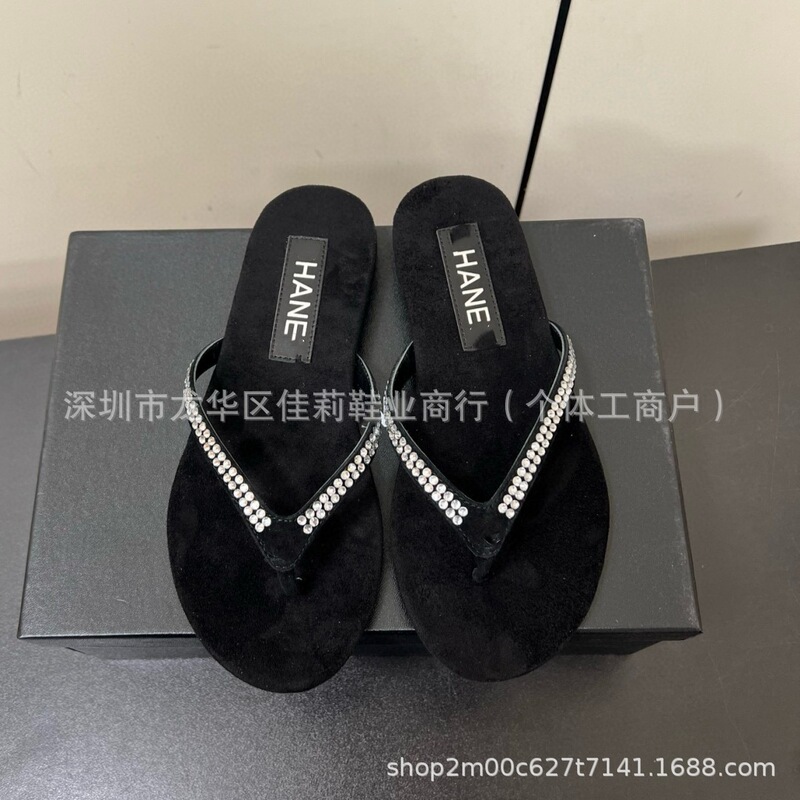 Granny Xiang Rhinestone Velvet Clip Flat Flip-flops Women's 2025 New Fashion Pearl All-match Simple Sandals