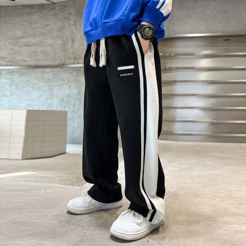 Side stripe padded and thickened integrated plush casual long pants for boys and children, suitable for spring and winter