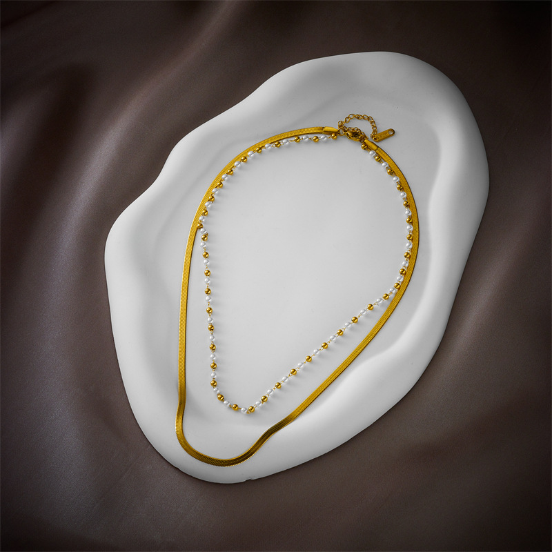 Flache Schlangenkette Aus Titanstahl Mit Unregelmäßigen Perlen_voghion.com