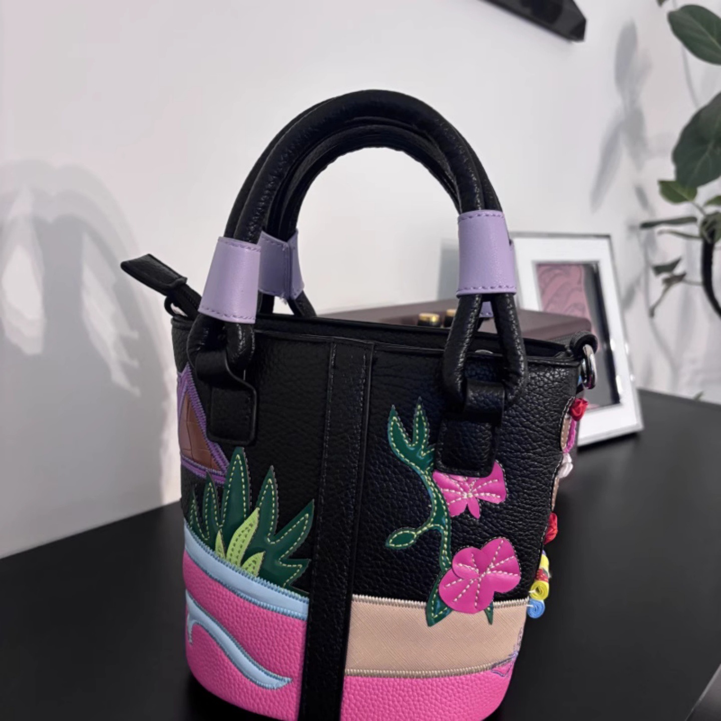 Borsa a secchiello ricamata borsa a tracolla donna alla moda_voghion.com