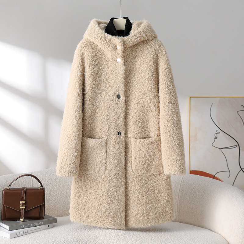 2026 Winter New Style Hooded Sheepskin Coat for Women, Mid-Length Warm Lamb Fur Integrated Fur Coat 2026 Winter New Style Hooded Sheepskin Coat for Women, Mid-Length Warm Lamb Fur Integrated Fur Coat