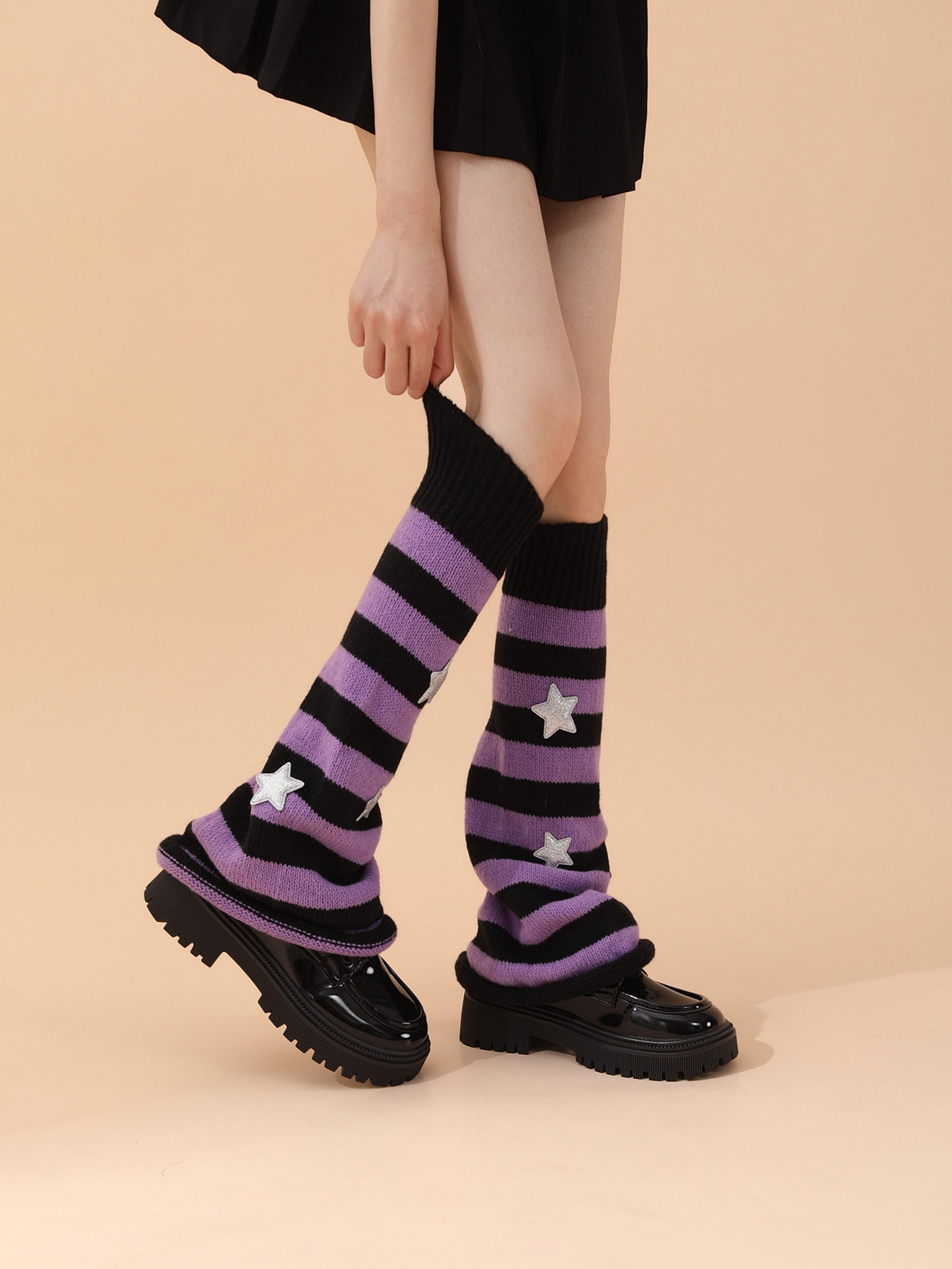 Rayas negras y púrpuras