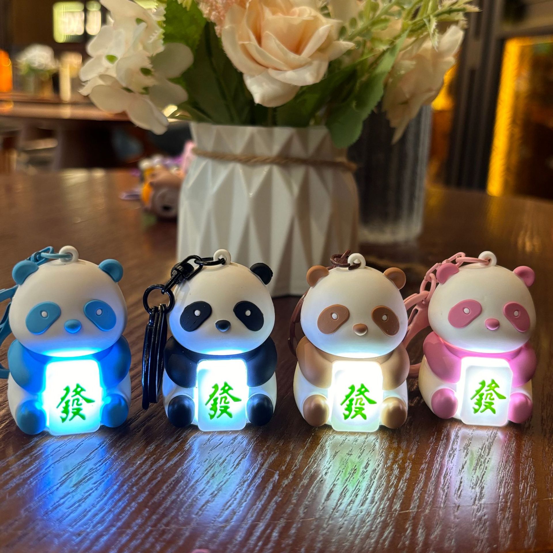 Transfronterizo Kapibara iluminación llavero Kullomi llavero muñeca pequeño beaver colgante colgante