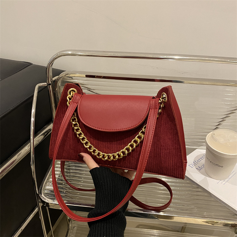 Bolso bandolera de trabajo de cercanías con axilas de gran capacidad 2024 nuevo bolso bandolera retro de otoño e invierno bolso cuadrado pequeño con costuras de estilo occidental