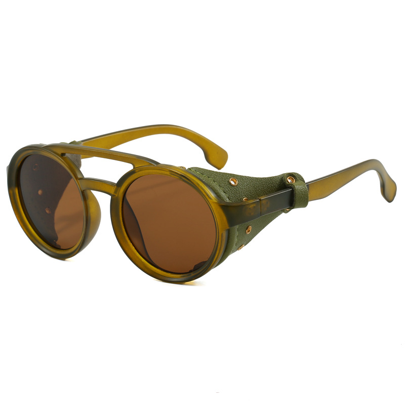 Translucent green frame tea slices