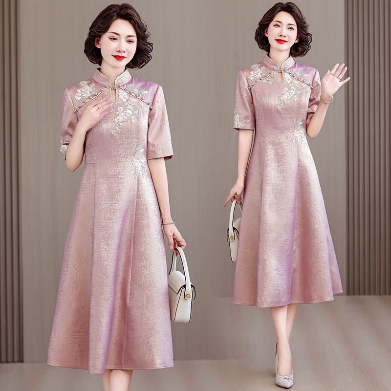 Elegant Embroidered Wedding Banquet Dress for Mother-In-Law, Women's 2025 New Spring and Autumn Mother's Wear Wedding Qipao Dress Elegant Embroidered Wedding Banquet Dress for Mother-In-Law, Women's 2025 New Spring and Autumn Mother's Wear Wedding Qipao Dress