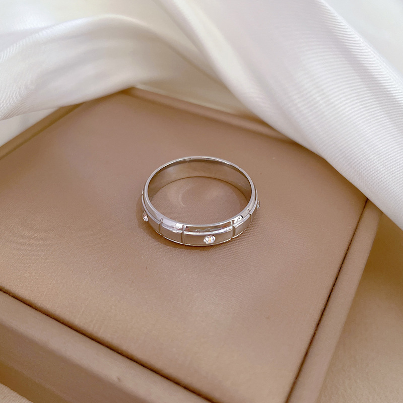 Minimalist Titanium Steel Geometric Ring For Men And Women_voghion.com