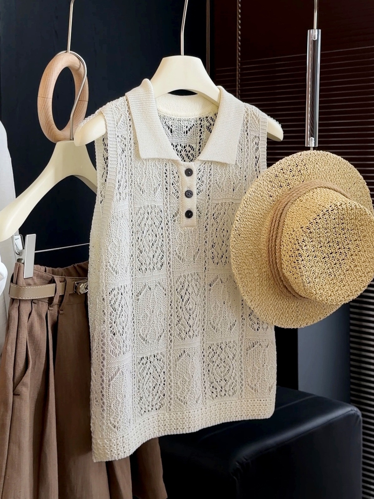 Women's Slim Fit Knitted Vest Apricot Polo Collar Hollow out Sleeveless Top High End Fashionable Versatile New Summer Style_ecoleips.com
