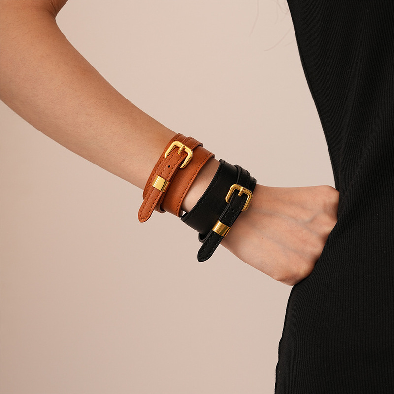 Vintage Artificial Leather Belt Buckle Bracelet Neckchain Autumn and Winter Maillard Simple Niche Elegant High-end Style Bracelet for Women